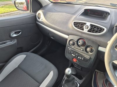 2011 Renault Clio