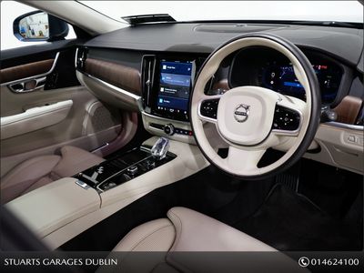 2021 Volvo V90