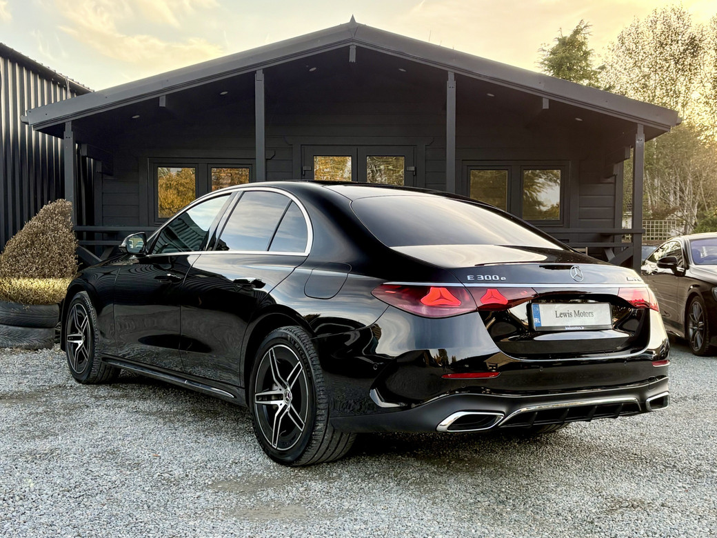 2025 Mercedes-Benz E 300