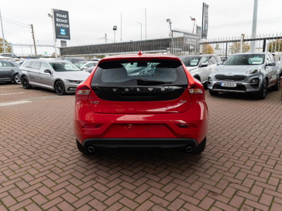 2018 Volvo V40