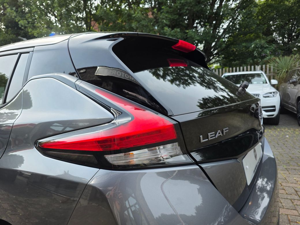 2024 Nissan Leaf