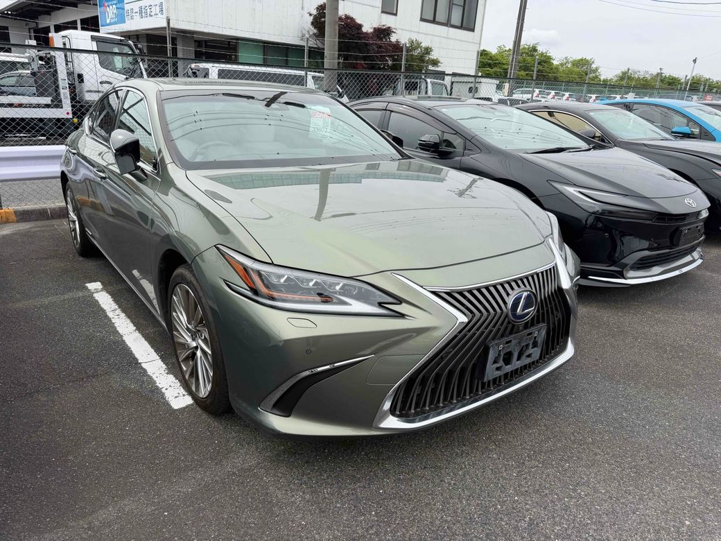 2021 Lexus ES 300h