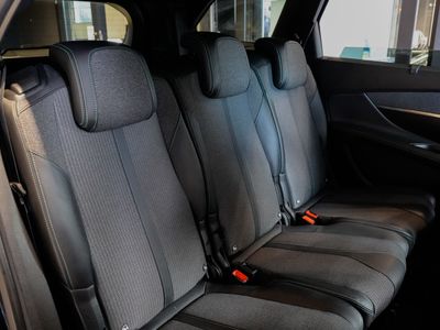 2023 Peugeot 5008