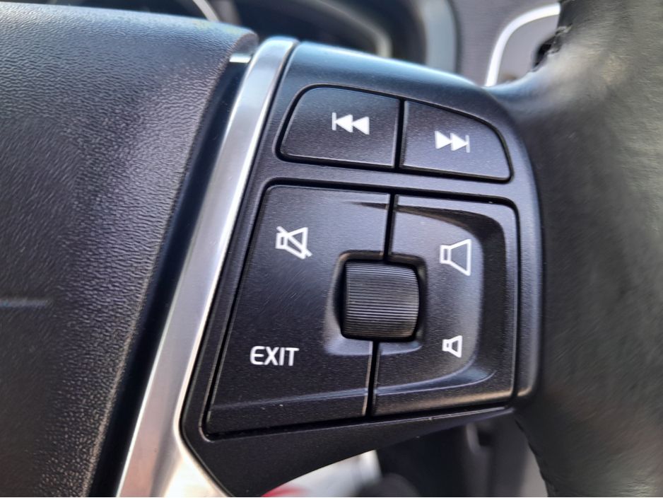 2015 Volvo V40