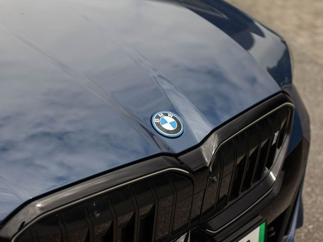 2025 BMW i5