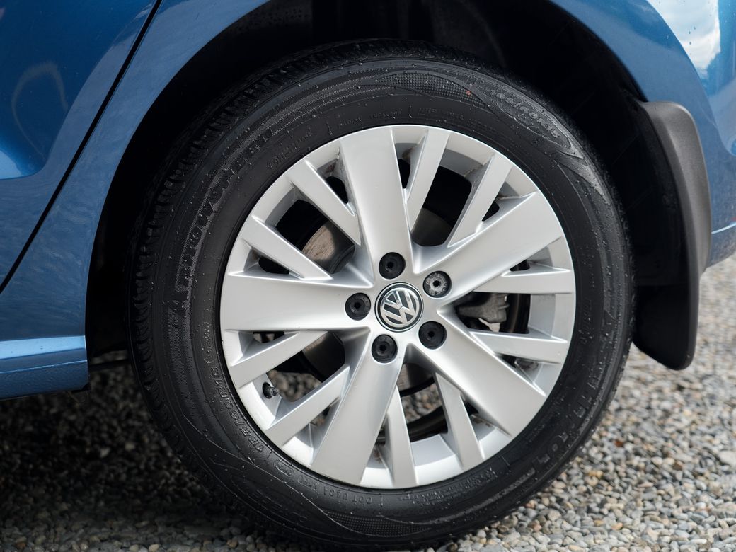 2015 Volkswagen Polo