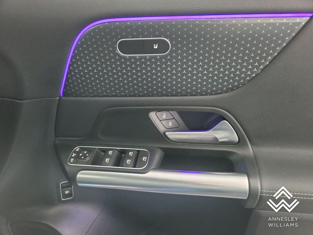 2025 Mercedes-Benz EQA