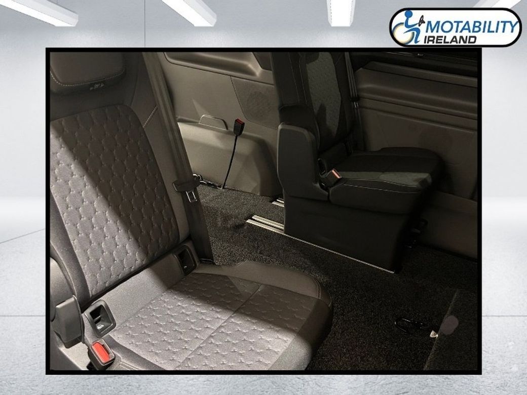 2025 Ford Tourneo Custom