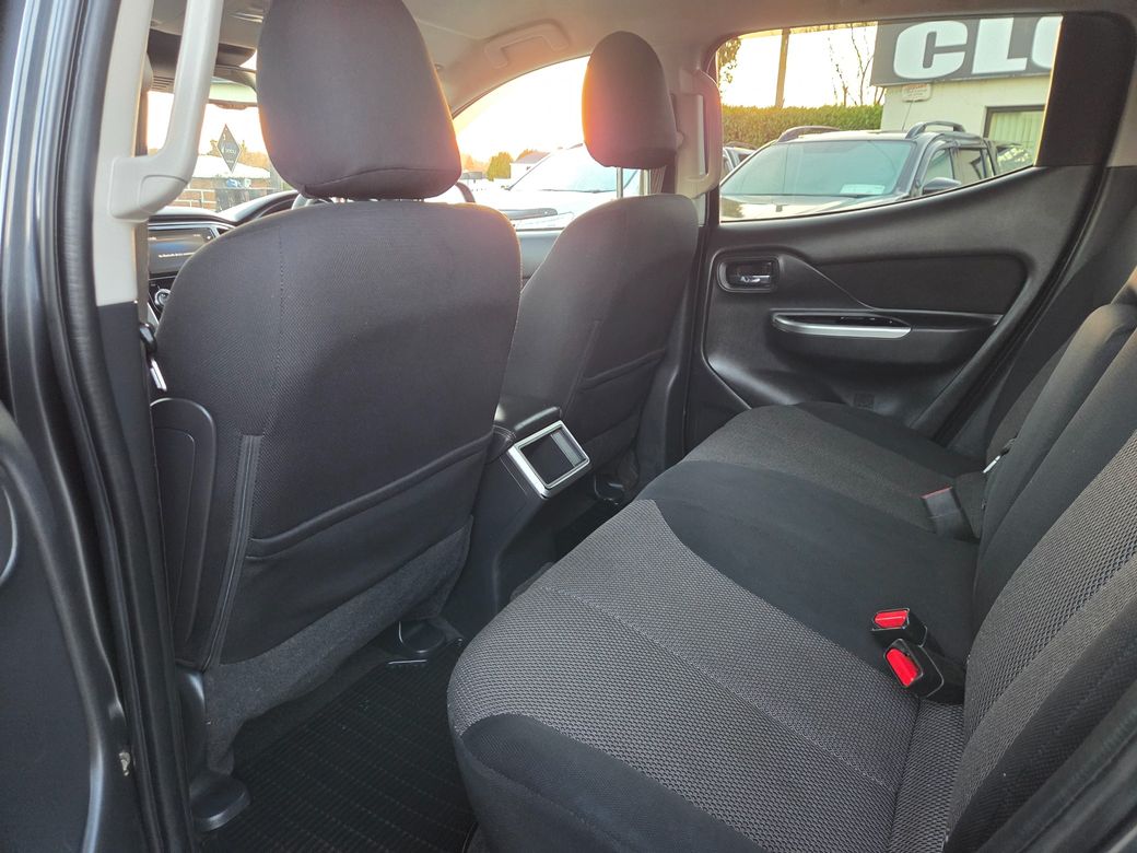 2020 Mitsubishi L200