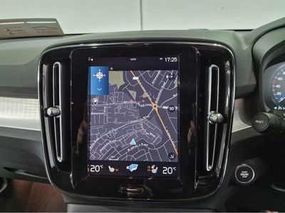 2023 Volvo XC40