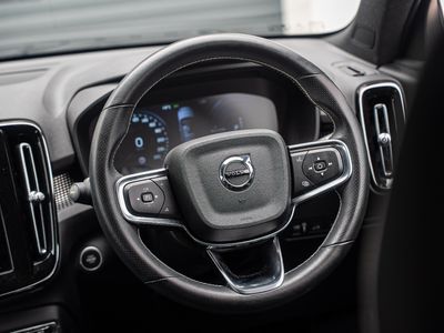 2021 Volvo XC40