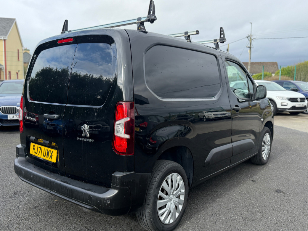 2022 Peugeot Partner