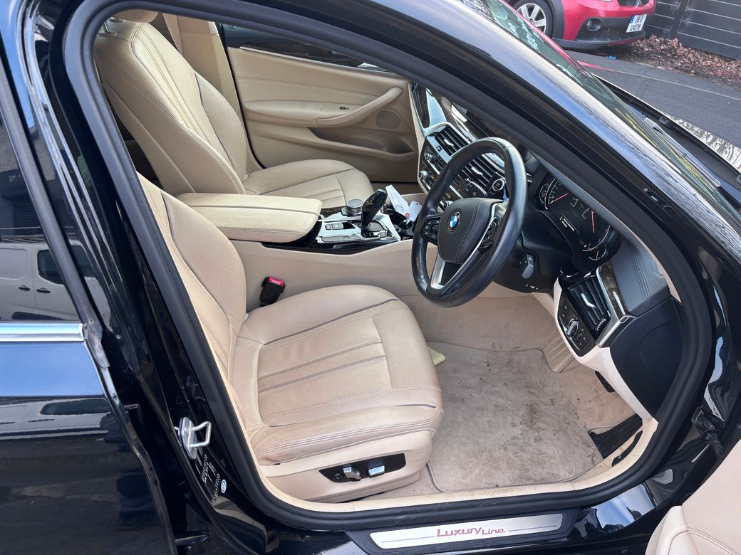 2017 BMW 523