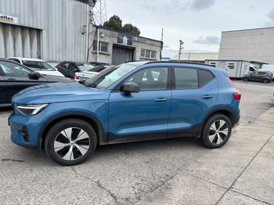 2023 Volvo XC40