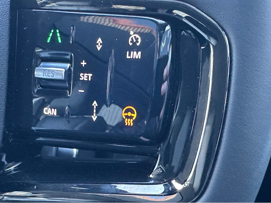 2025 Land Rover Range Rover Velar