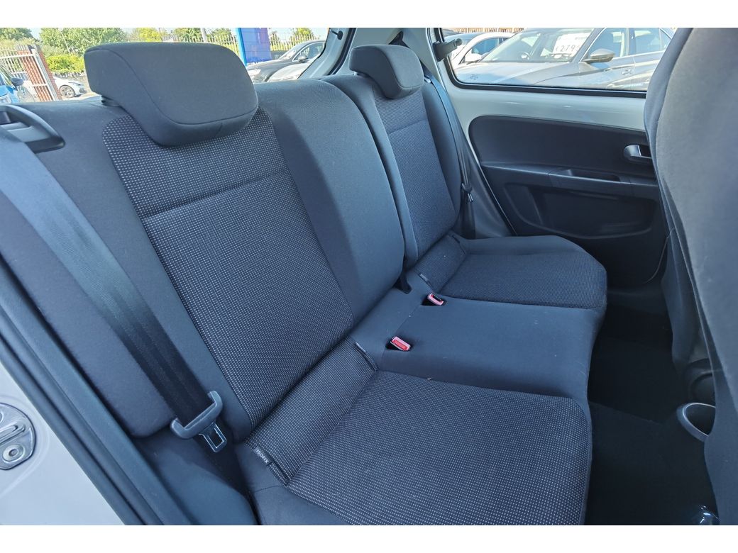 2015 Volkswagen up!