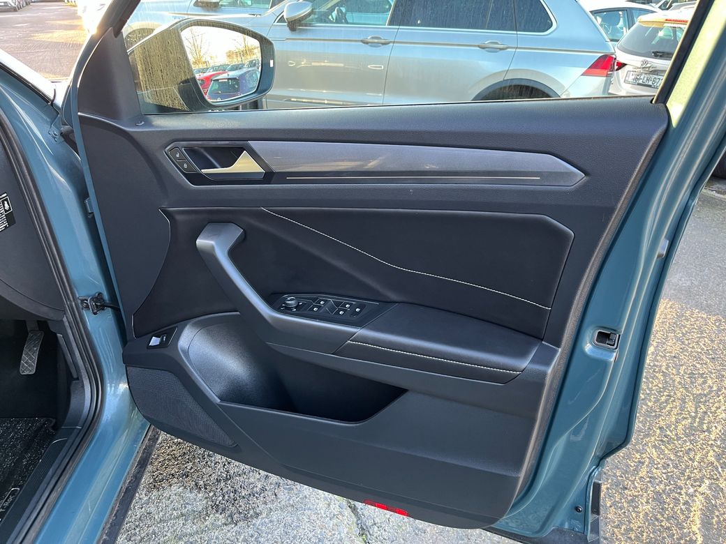 2023 Volkswagen T-Roc