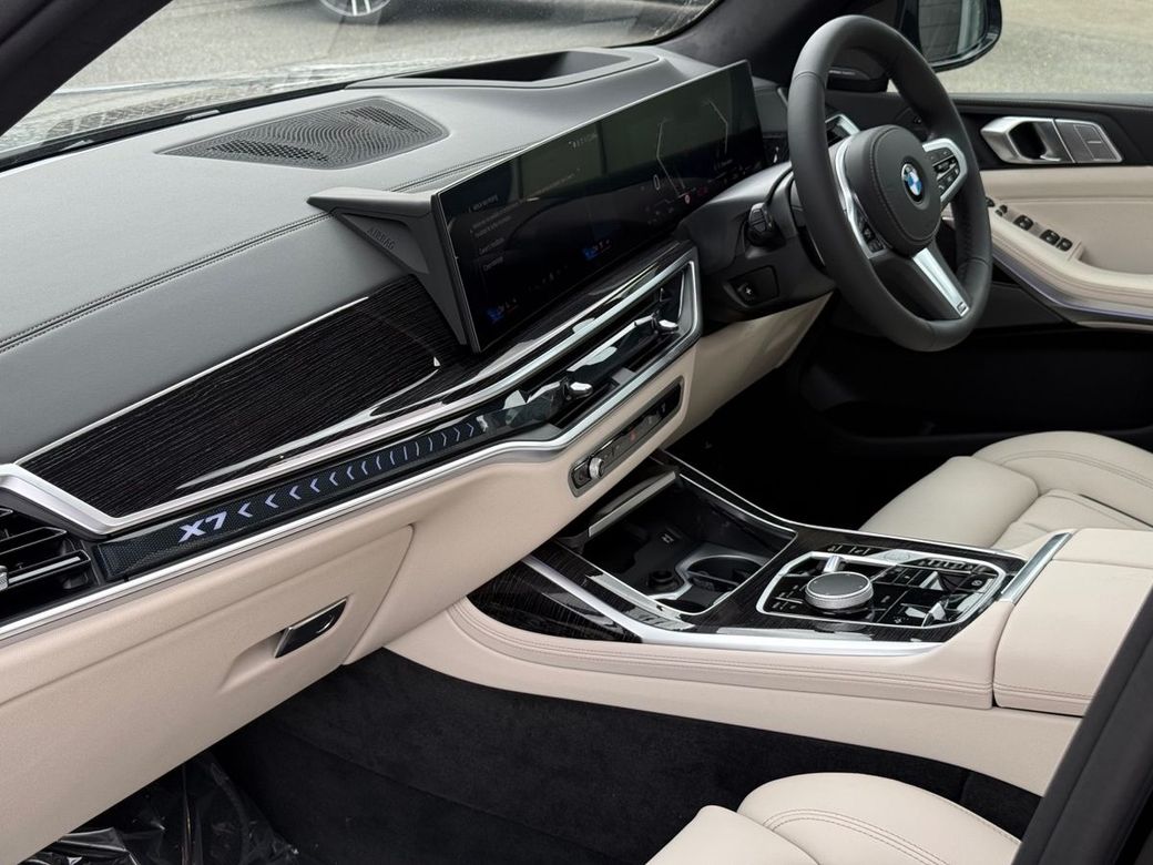 2026 BMW X7