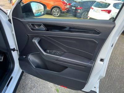 2023 Volkswagen T-Roc