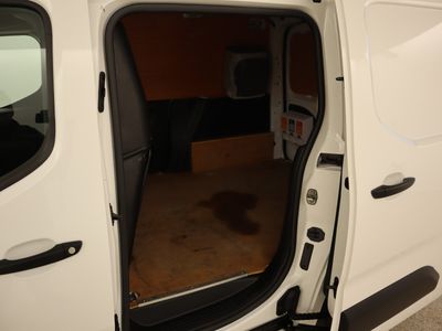 2021 Peugeot Partner