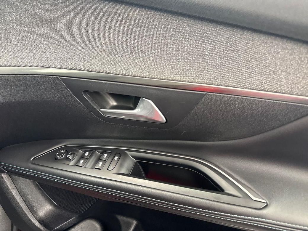 2022 Peugeot 5008