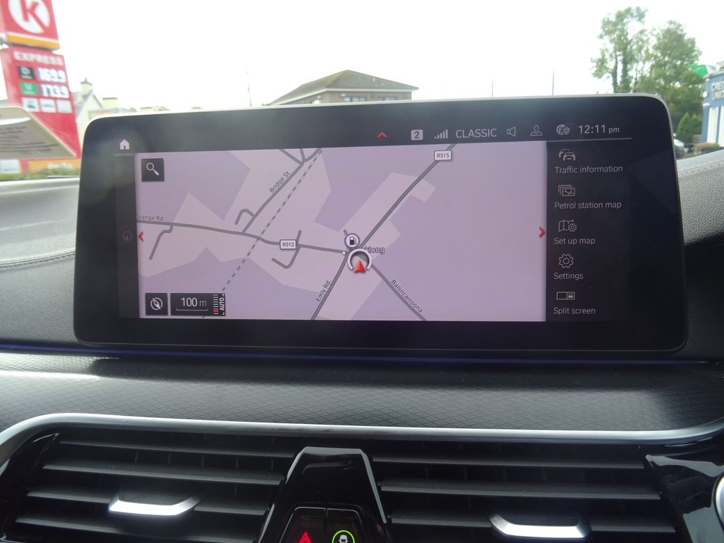 2021 BMW 520