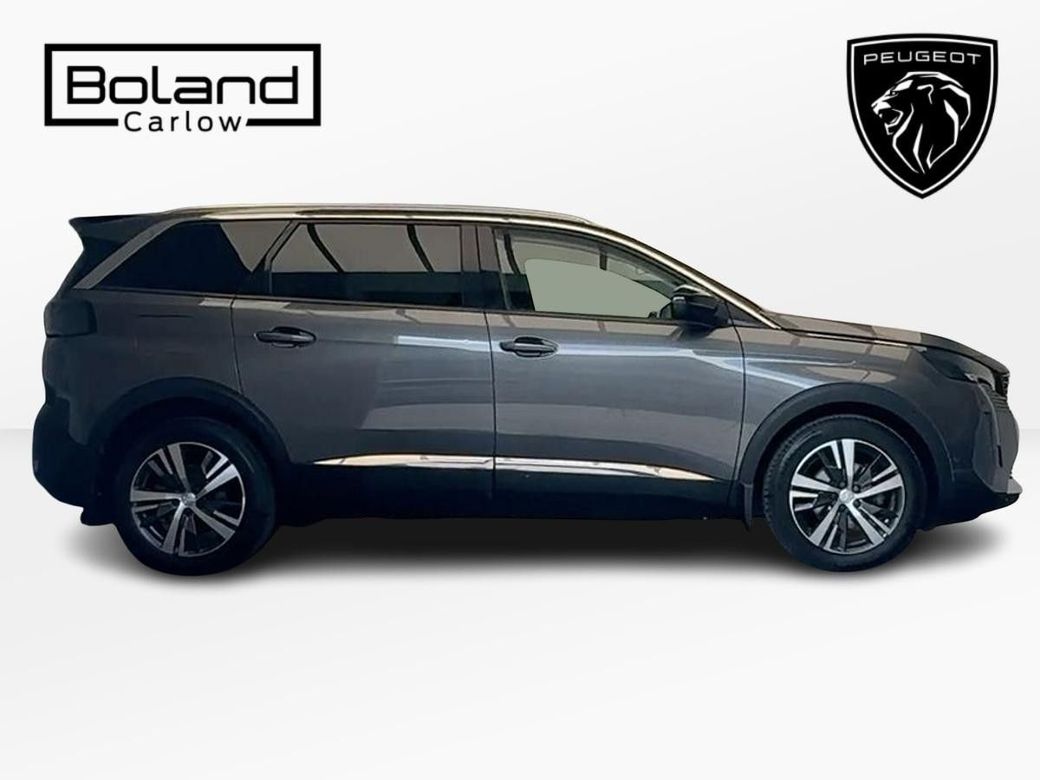 2022 Peugeot 5008