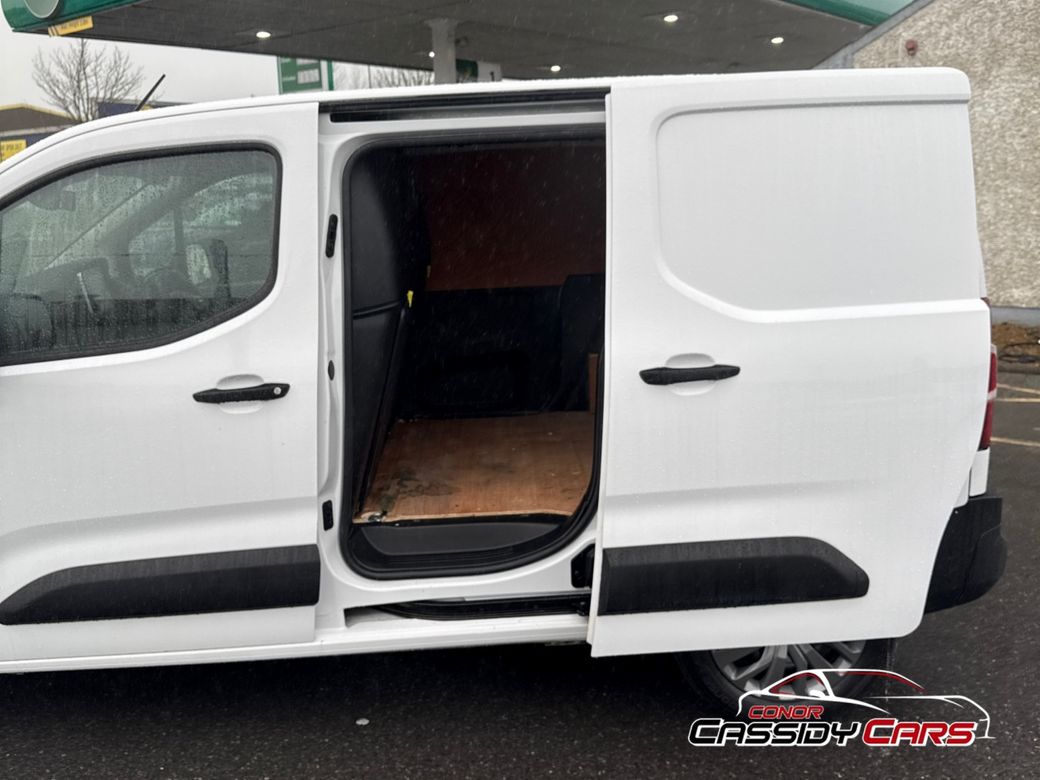 2022 Peugeot Partner