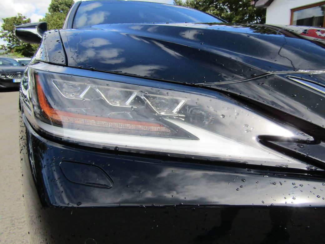 2020 Lexus ES 300h