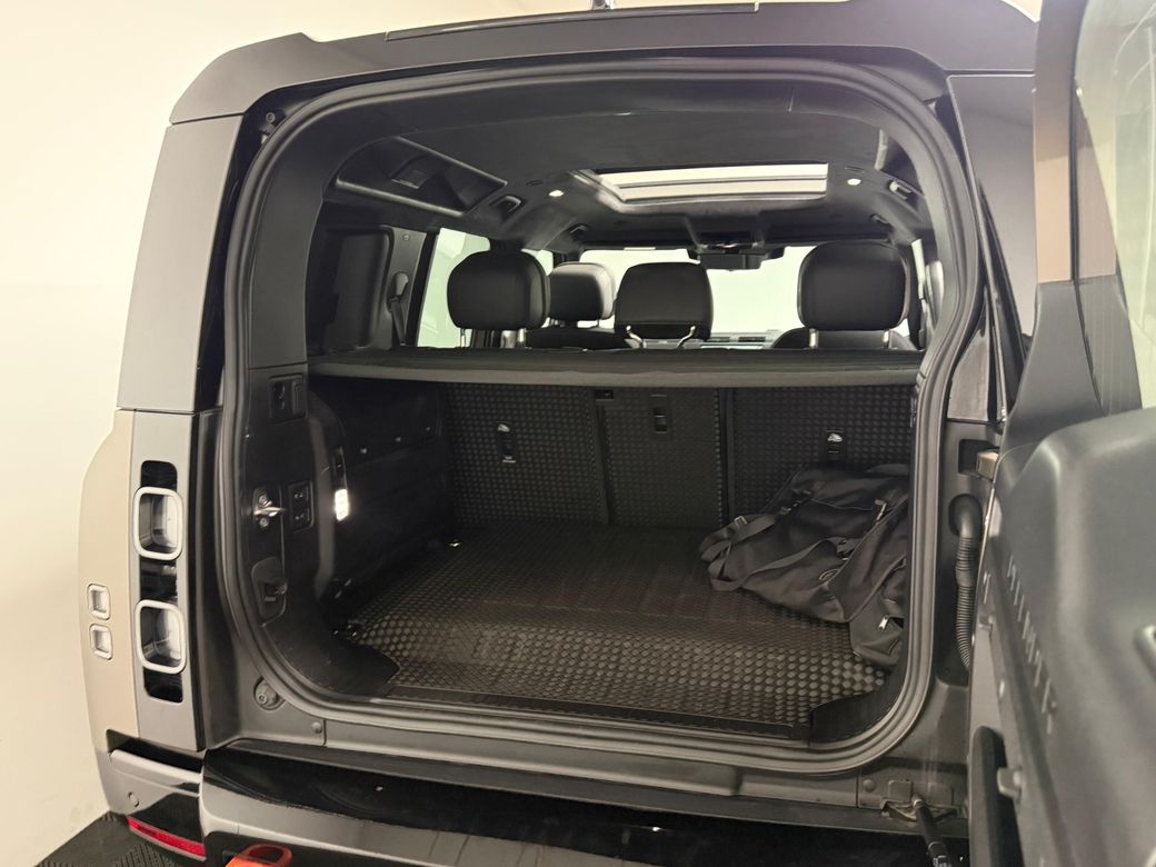 2025 Land Rover Defender