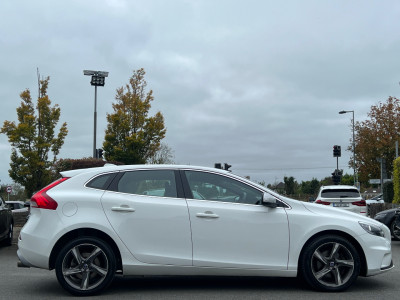 2016 Volvo V40