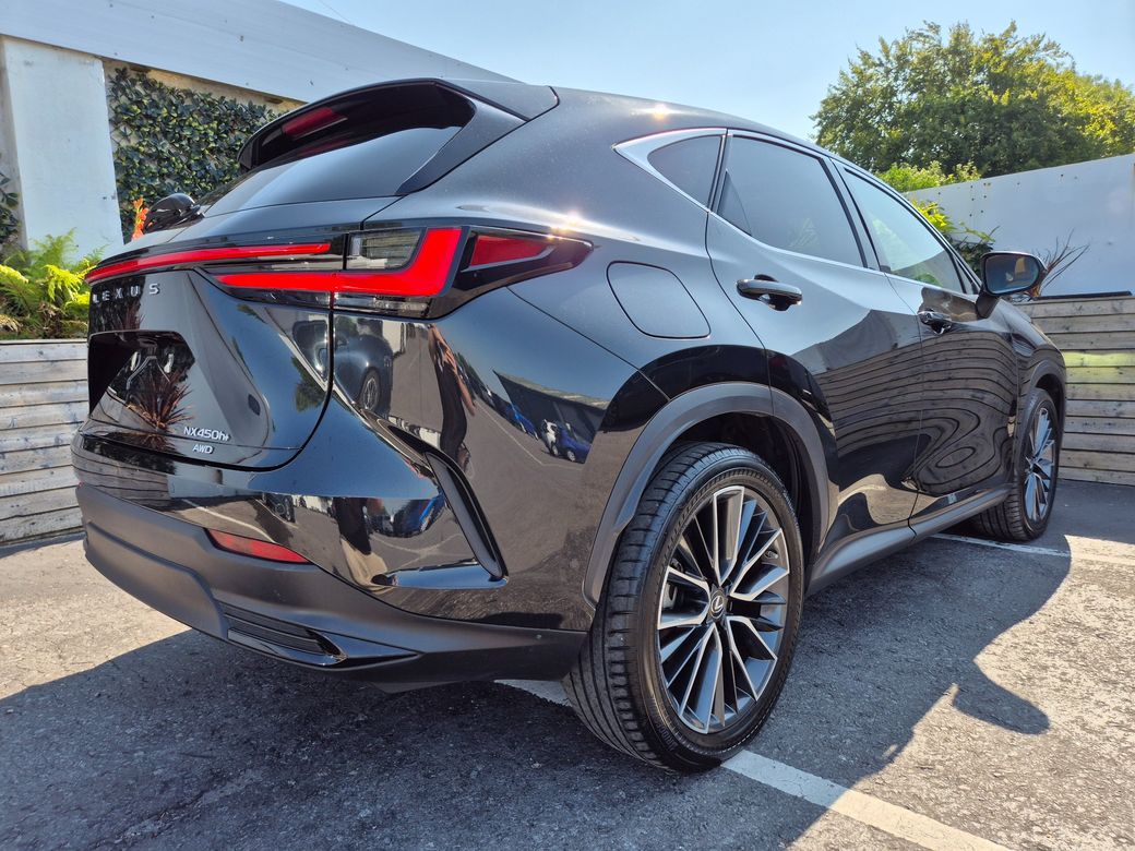 2023 Lexus NX 450H+