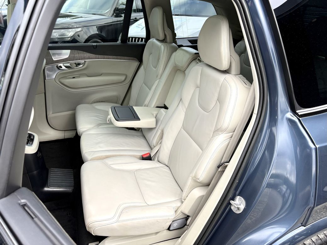 2022 Volvo XC90