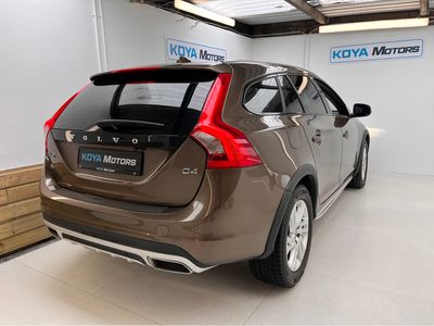 2016 Volvo V60 Cross Country