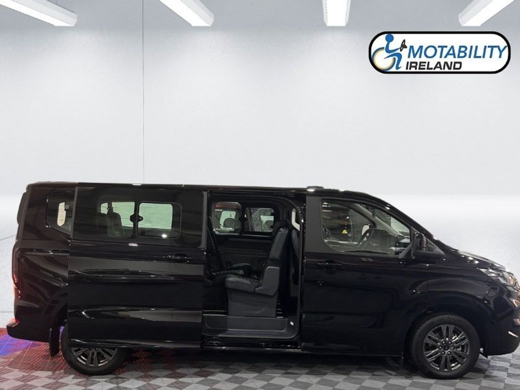 2025 Ford Tourneo Custom