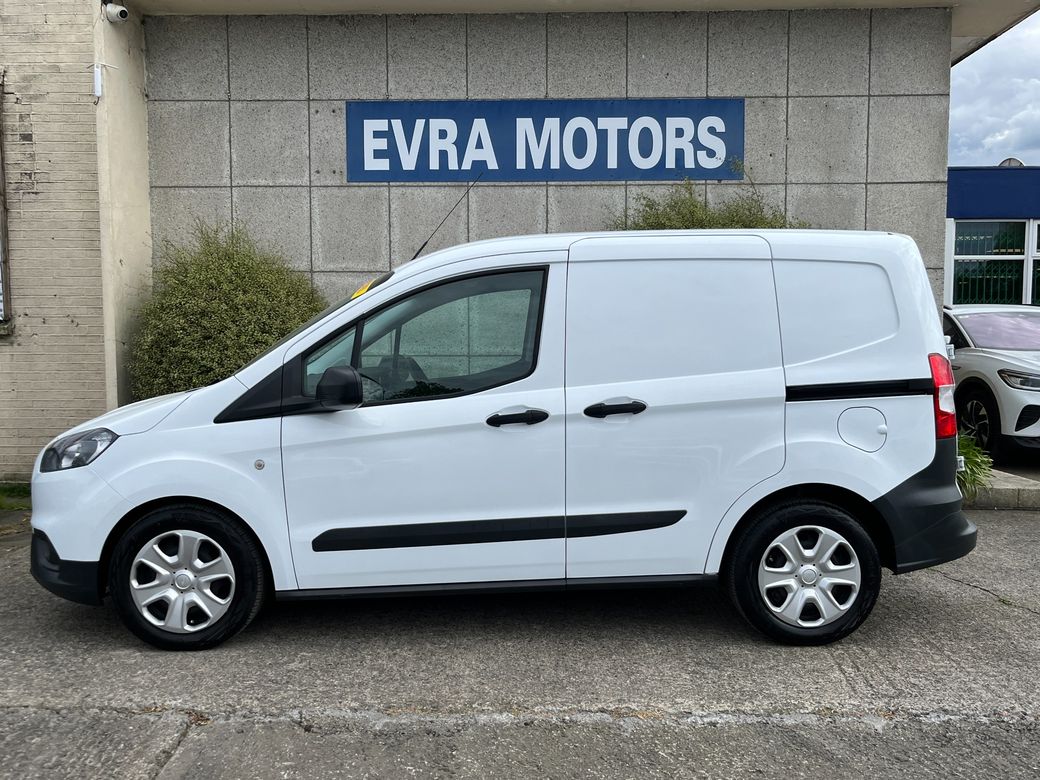 2023 Ford Transit Courier