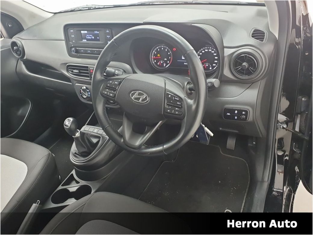 2022 Hyundai i10