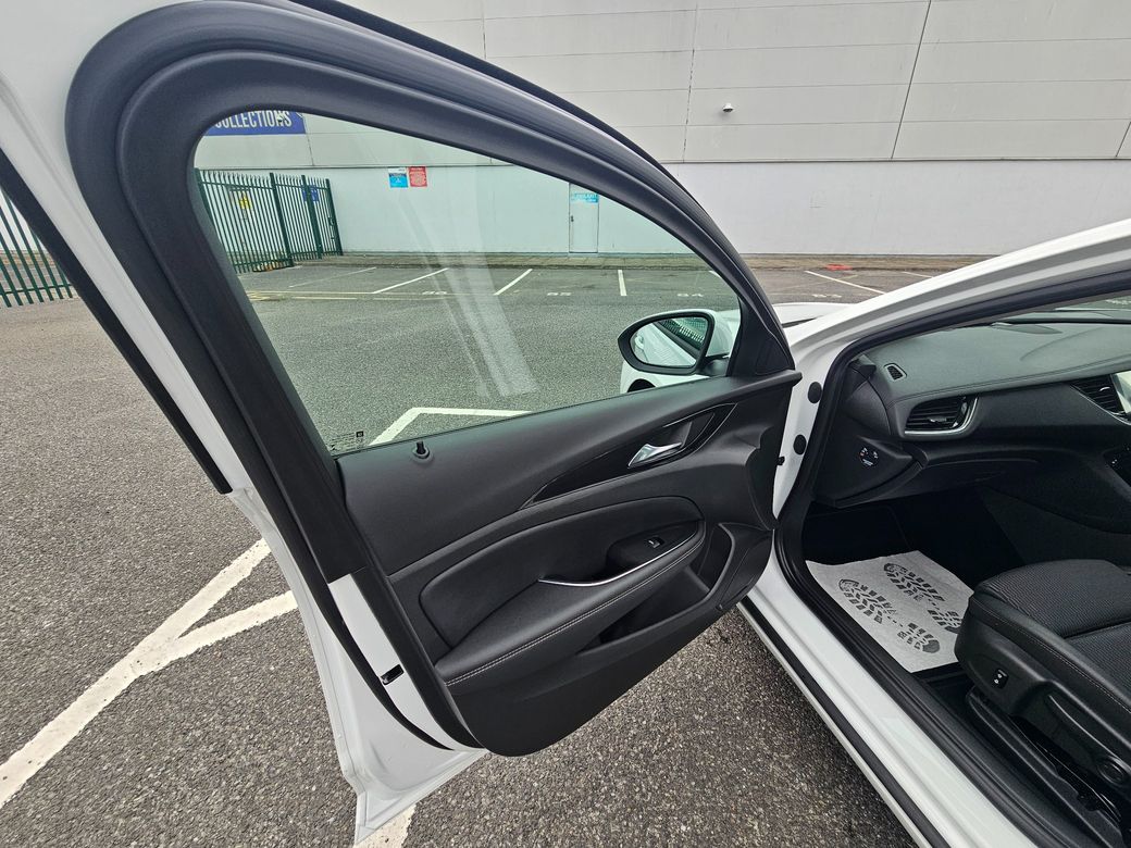 2020 Opel Insignia