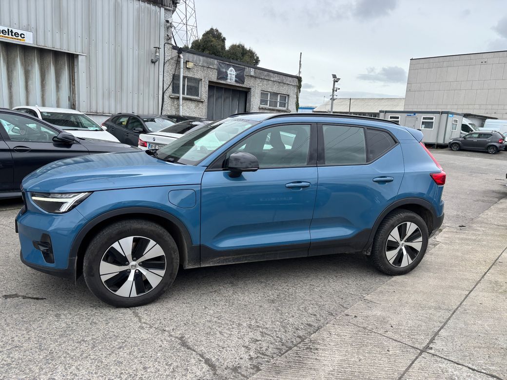 2023 Volvo XC40
