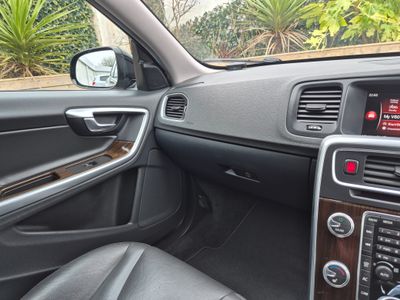 2017 Volvo V60 Cross Country