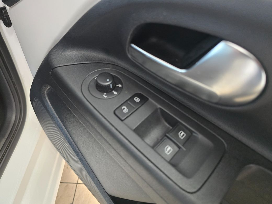 2016 Volkswagen up!