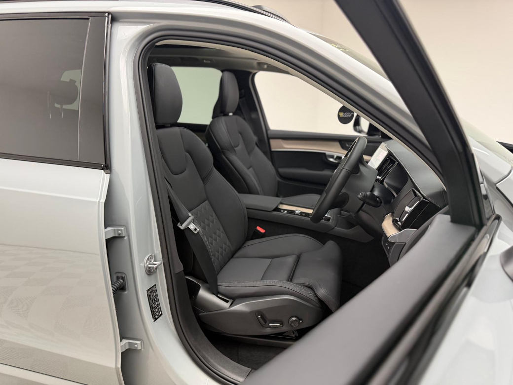 2025 Volvo XC90