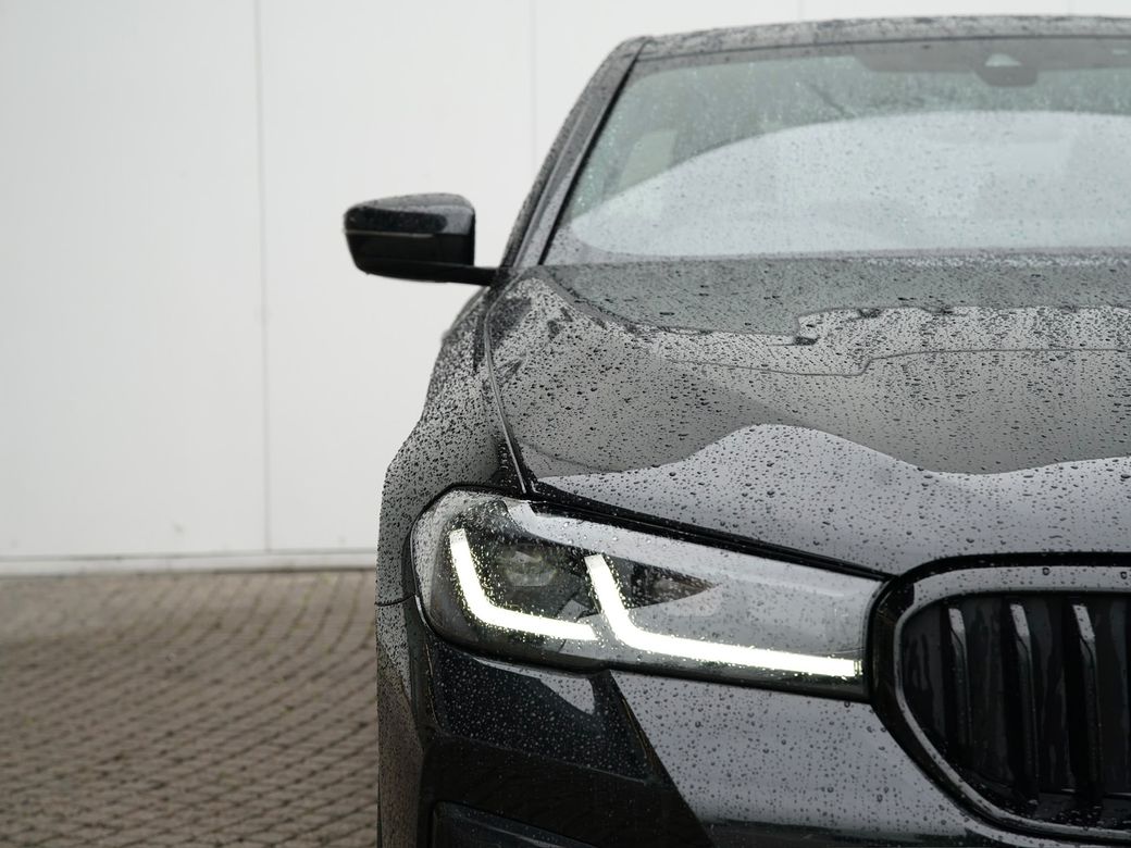 2022 BMW 530