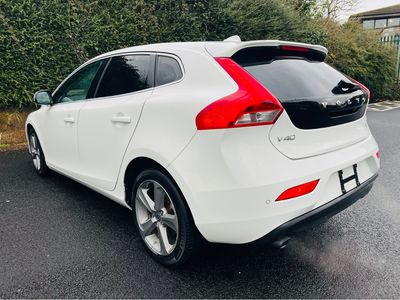 2015 Volvo V40