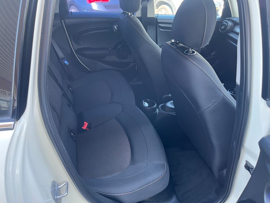 2017 Mini Hatch