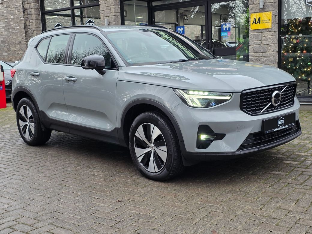 2023 Volvo XC40