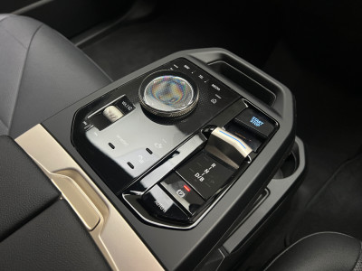 2022 BMW iX