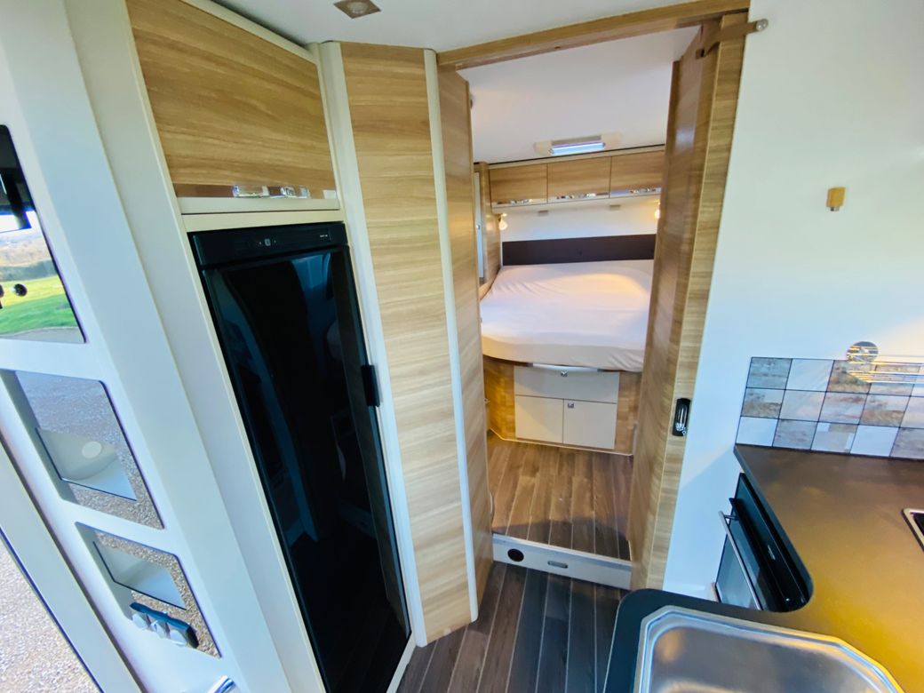 2017 ADRIA CORAL 690SC PLATINUM  L.H.D ISLAND BED 