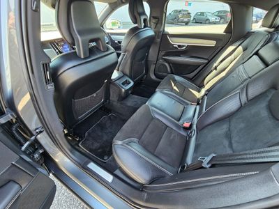 2017 Volvo S90