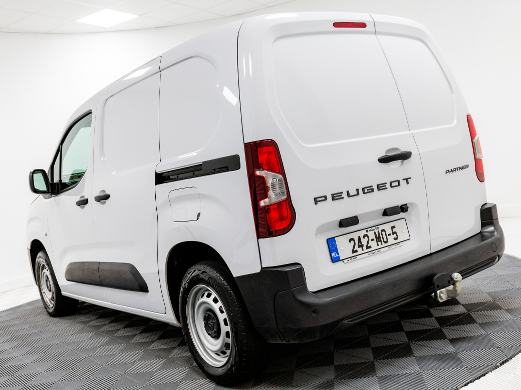 2024 Peugeot Partner